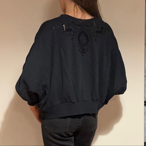 Black cutout loose sweater size m - Picture 2 of 5